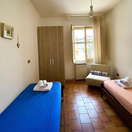 Appartamento Primo Piano Lungomare Санта-Марія-Наваррезе Екстер'єр фото