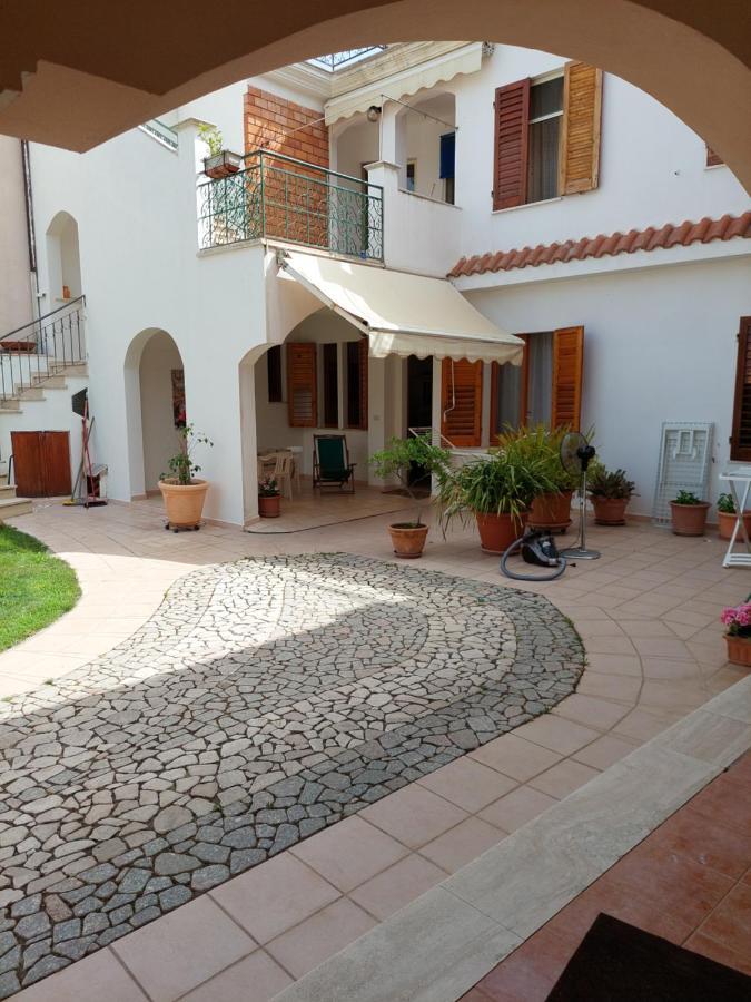 Appartamento Primo Piano Lungomare Санта-Марія-Наваррезе Екстер'єр фото